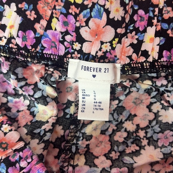 Floral Print Shorts - Picture 3 of 5